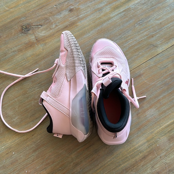 NIKE CROSSOVER YOUTH SHOES - Picture 3 of 3